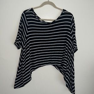 Assymetrical stripe tee